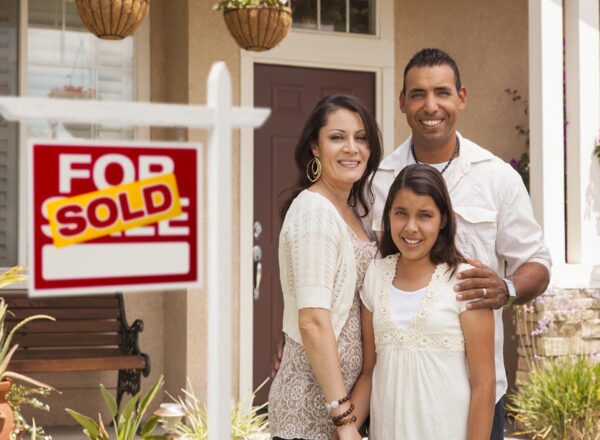 happy family sold fast to Sell Your House Fast Hawaii